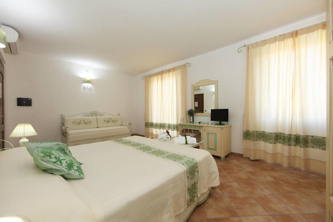 Guest House Villabianca La Maddalena  Exterior photo