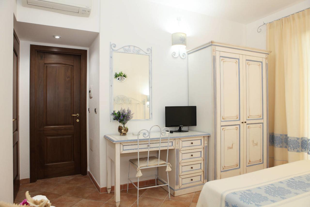 Guest House Villabianca La Maddalena  Exterior photo