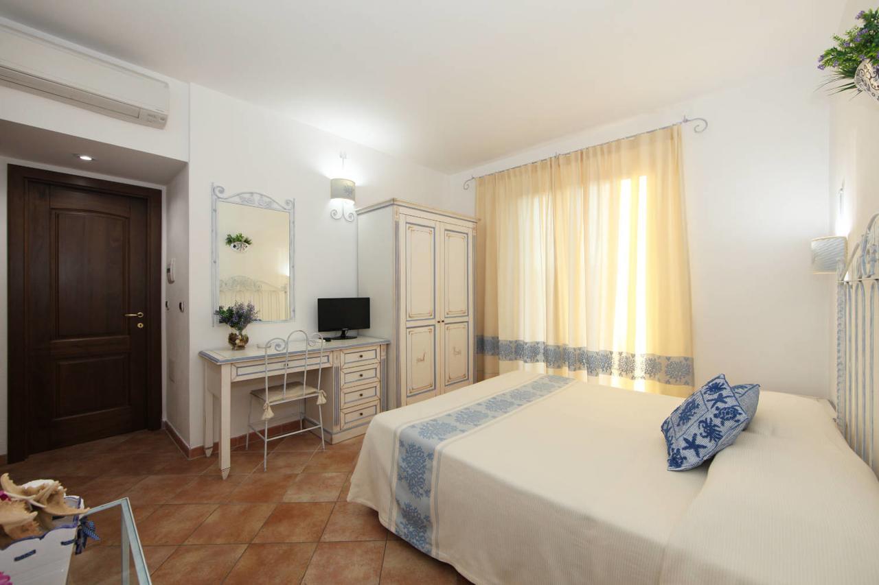 Guest House Villabianca La Maddalena  Exterior photo