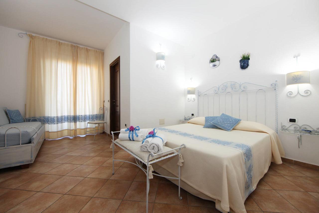 Guest House Villabianca La Maddalena  Exterior photo